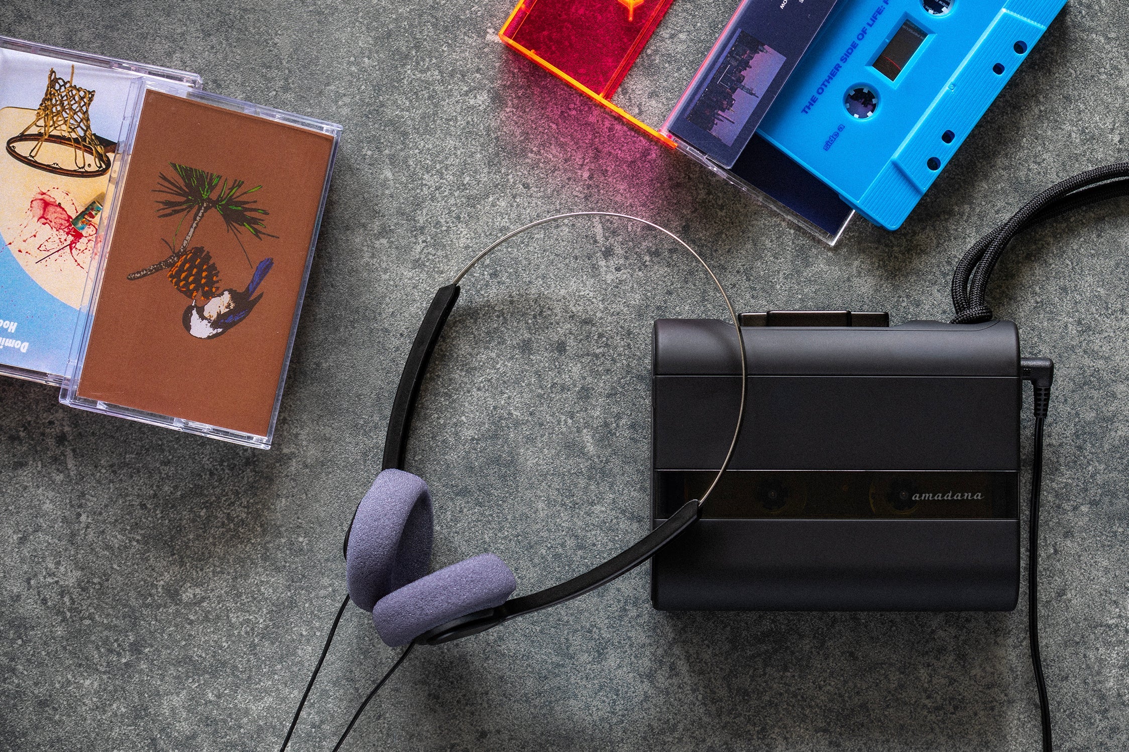 新製品：ゆっくり流れる音を、持ち歩く。 amadana、ポータブルカセットプレーヤー「CP10」を発売